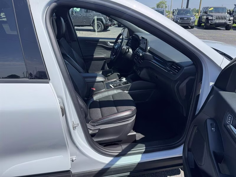 2025 Space Silver Ford Escape ST-Line Select AWD SUV