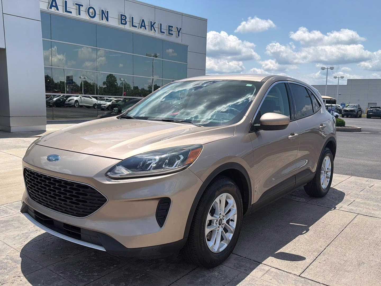 Used 2021 Ford Escape SE with VIN 1FMCU9G68MUA39851 for sale in Somerset, KY