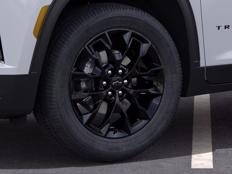 2026 Summit White Chevrolet Traverse LT FWD SUV