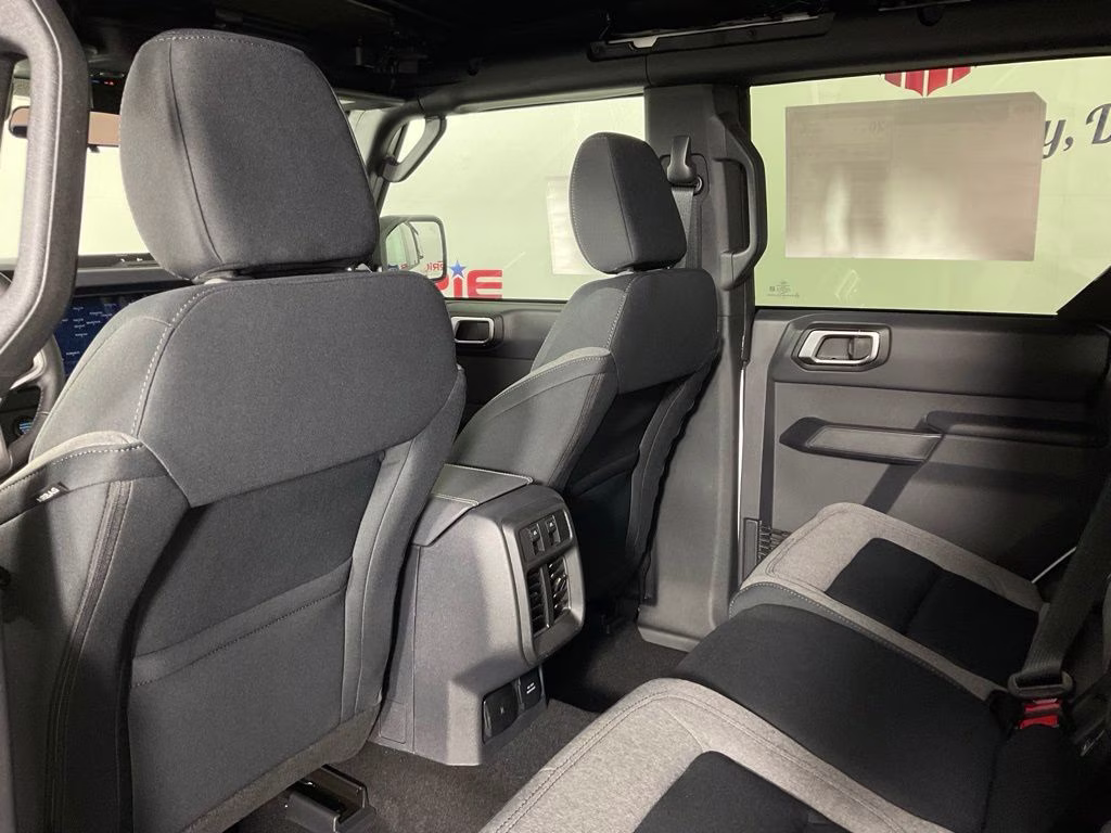 2026 Oxford White Ford Bronco Big Bend 4X4 SUV