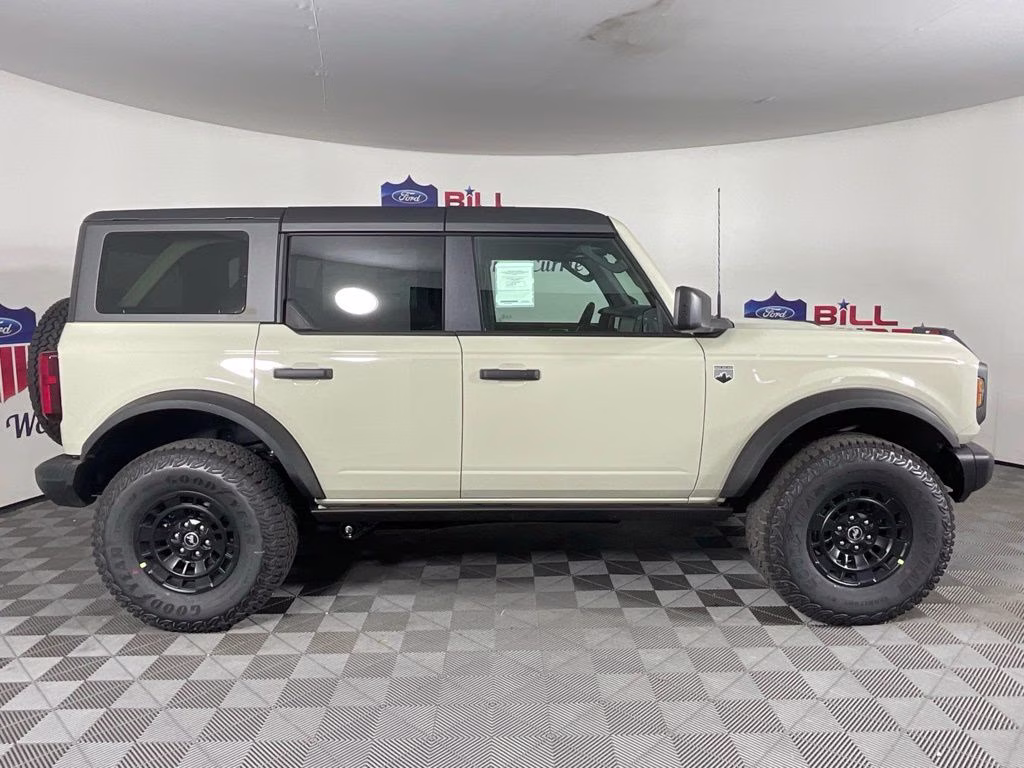 2026 Desert Sand Ford Bronco Big Bend 4X4 SUV