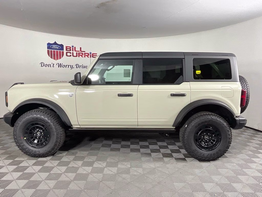 2026 Desert Sand Ford Bronco Big Bend 4X4 SUV