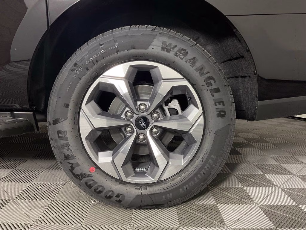 2027 Black Metallic Ford Expedition Max Active RWD SUV