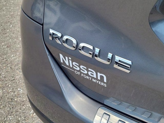 2015 Gun Metallic Nissan Rogue SL AWD SUV