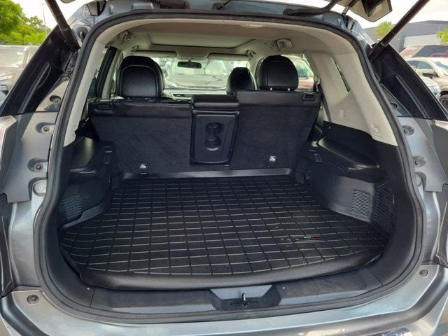 2015 Gun Metallic Nissan Rogue SL AWD SUV