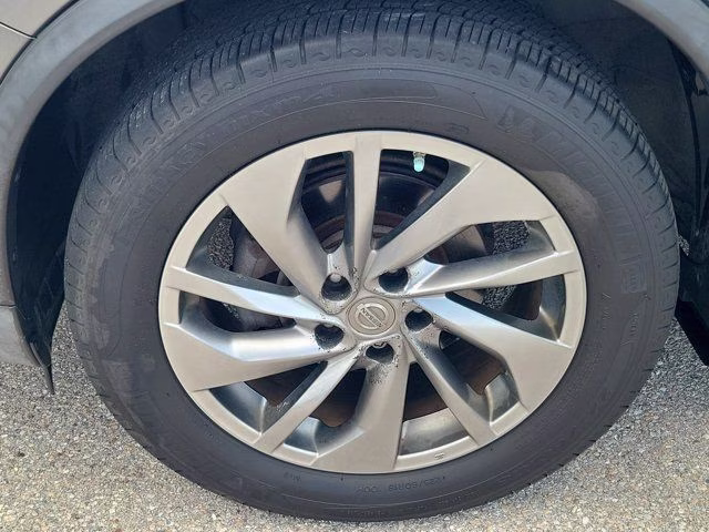 2015 Gun Metallic Nissan Rogue SL AWD SUV