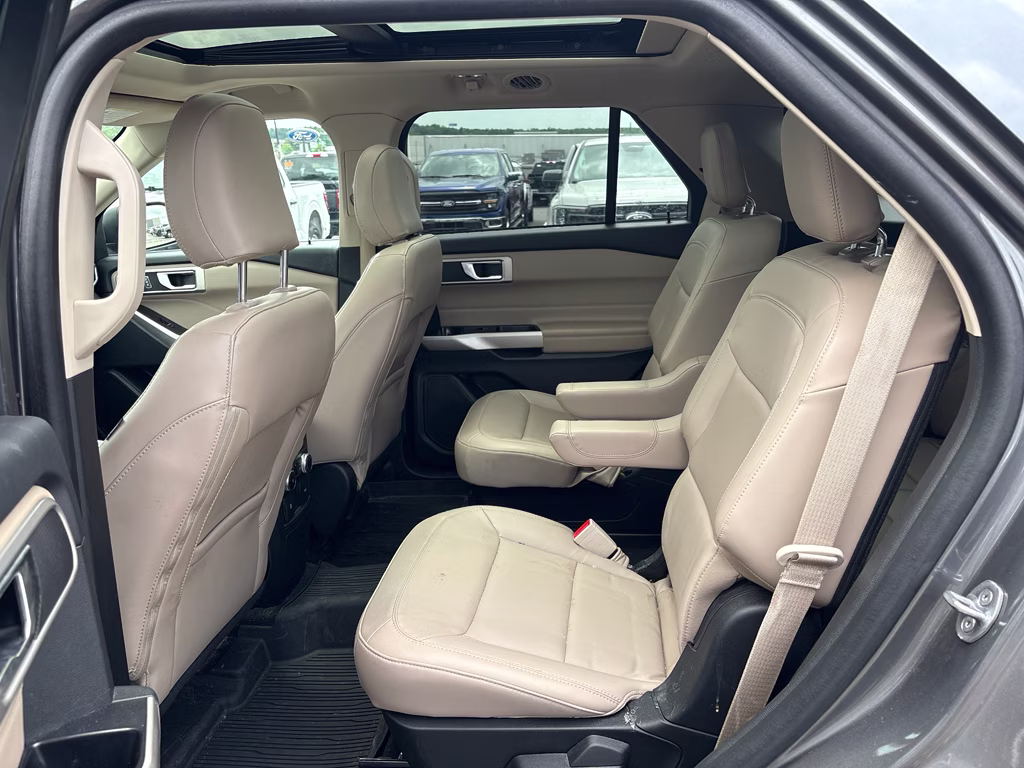 2023 Carbonized Gray Metallic Ford Explorer XLT RWD SUV