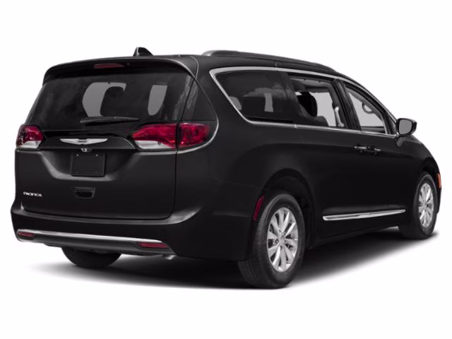 2018 Brilliant Black Crystal Pearlcoat Chrysler Pacifica Touring Plus FWD Van