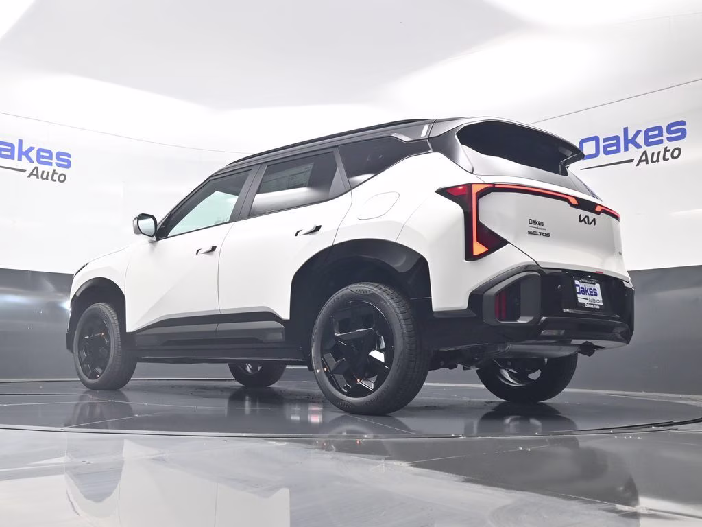 2027 Snow White Pearl Kia Seltos X-Line S AWD SUV