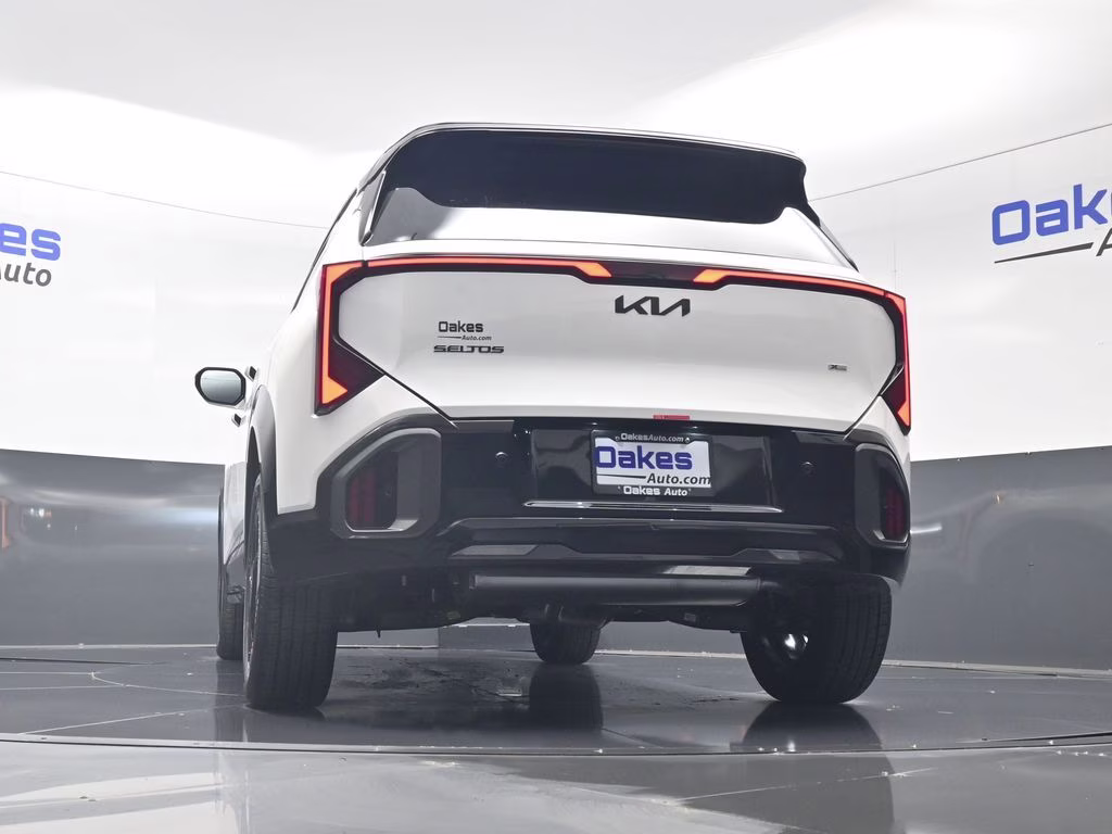 2027 Snow White Pearl Kia Seltos X-Line S AWD SUV