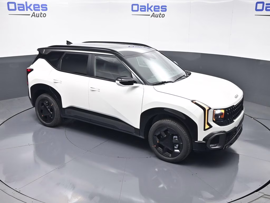 2027 Snow White Pearl Kia Seltos X-Line S AWD SUV