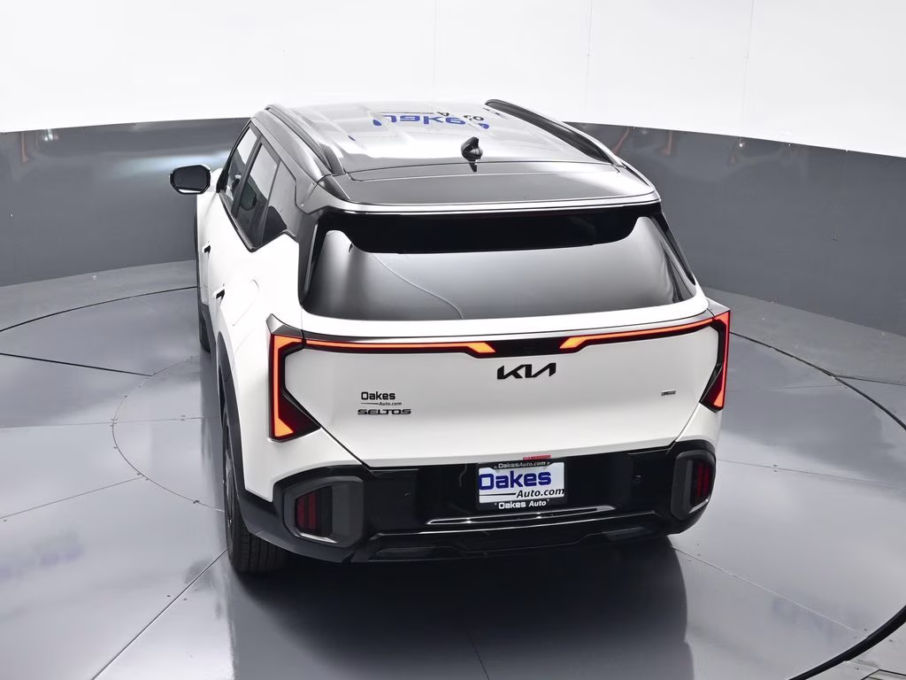 2027 Snow White Pearl Kia Seltos X-Line S AWD SUV