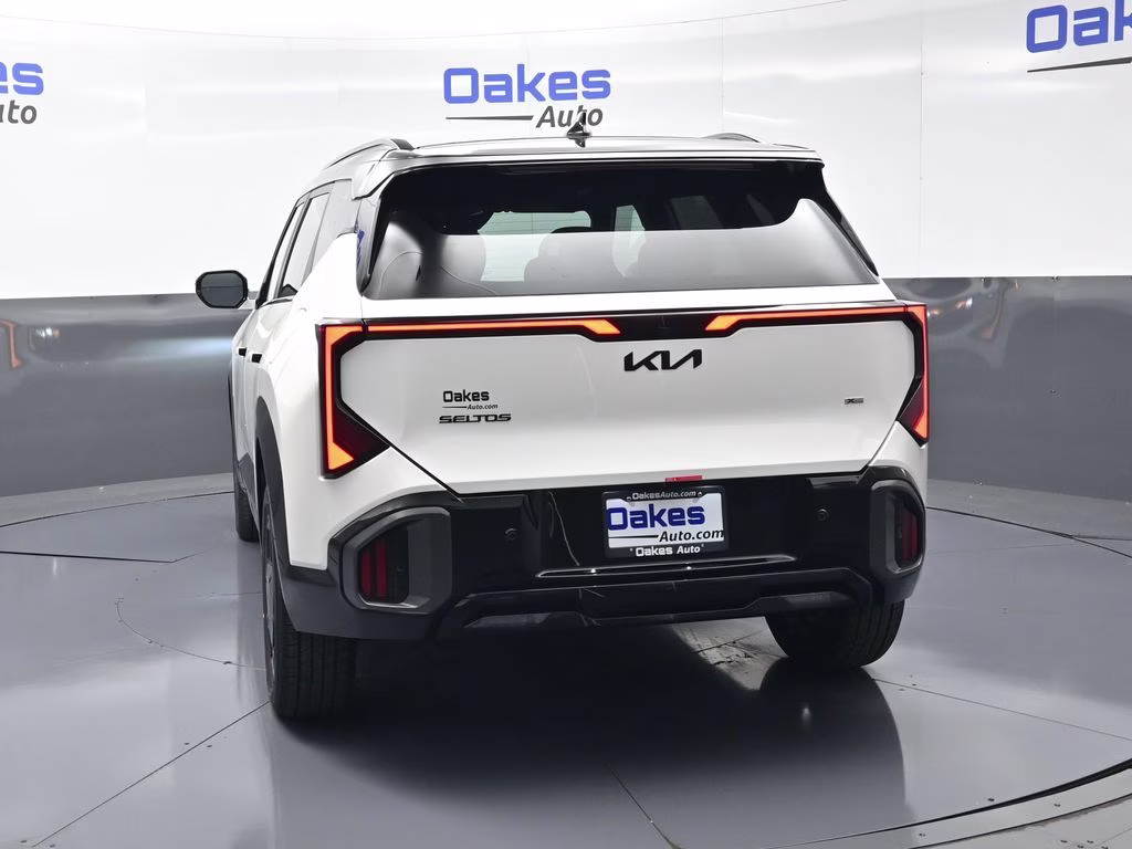2027 Snow White Pearl Kia Seltos X-Line S AWD SUV