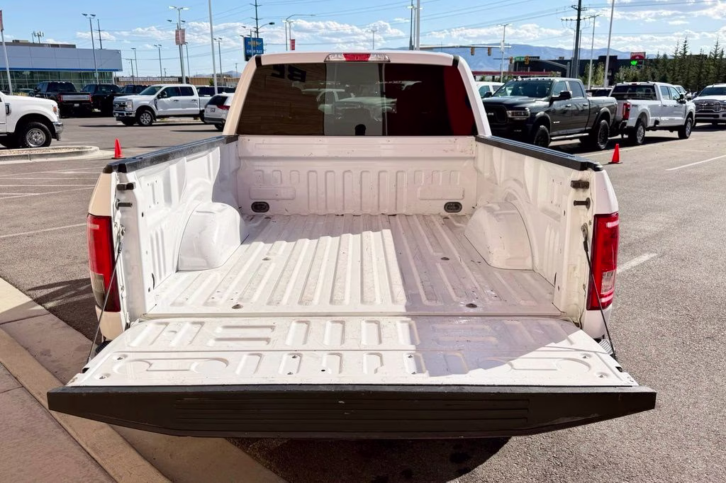 2015 White Ford F-150 XLT 4X4 Truck