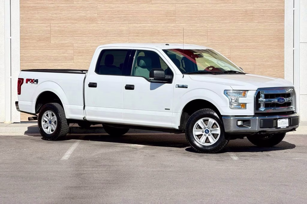 2015 White Ford F-150 XLT 4X4 Truck