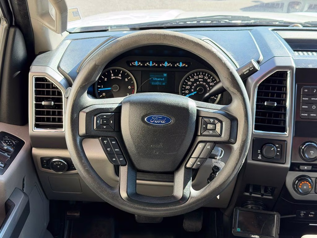2015 White Ford F-150 XLT 4X4 Truck