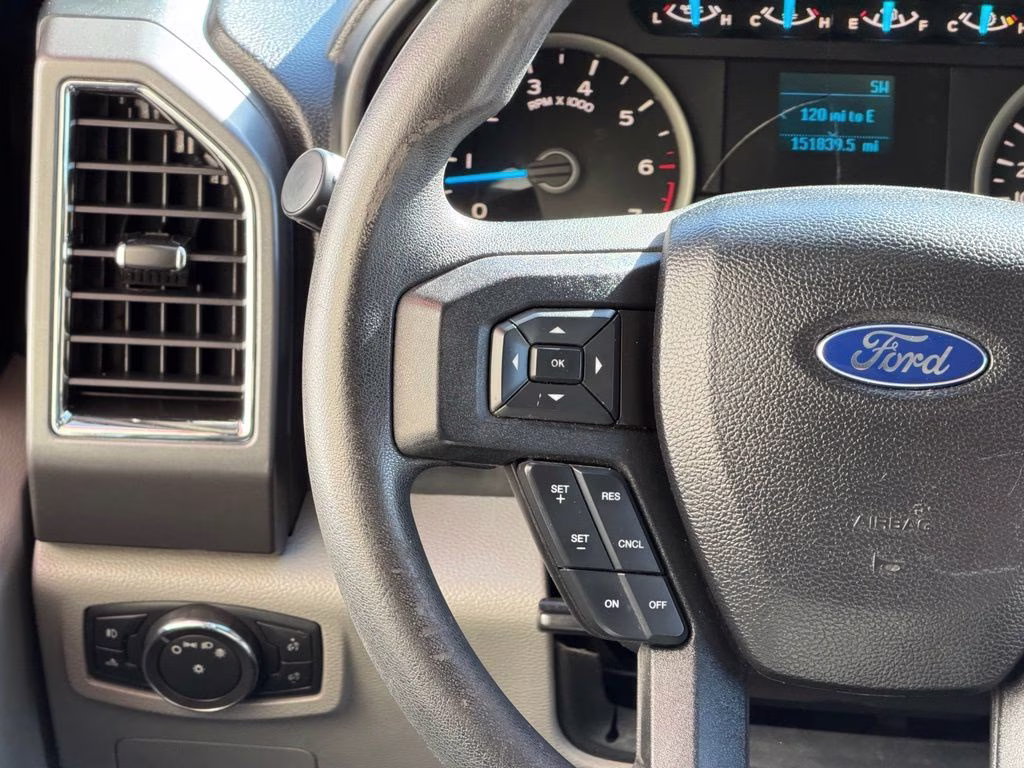 2015 White Ford F-150 XLT 4X4 Truck
