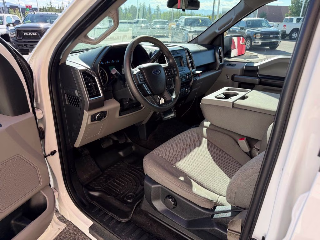 2015 White Ford F-150 XLT 4X4 Truck