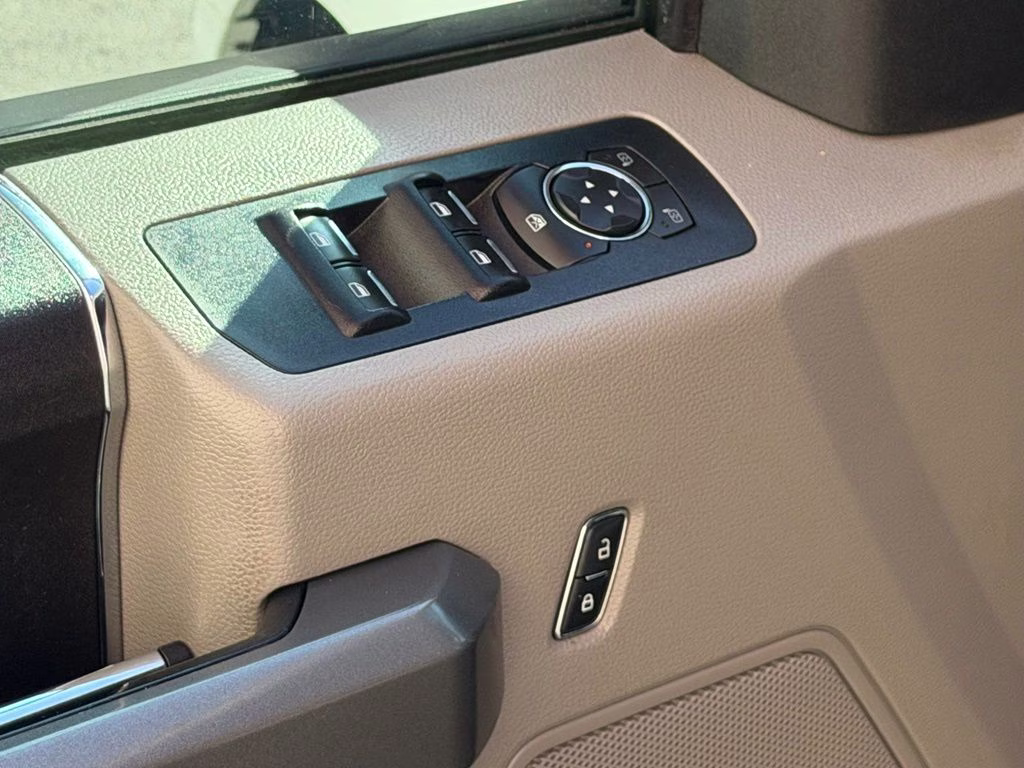 2015 White Ford F-150 XLT 4X4 Truck