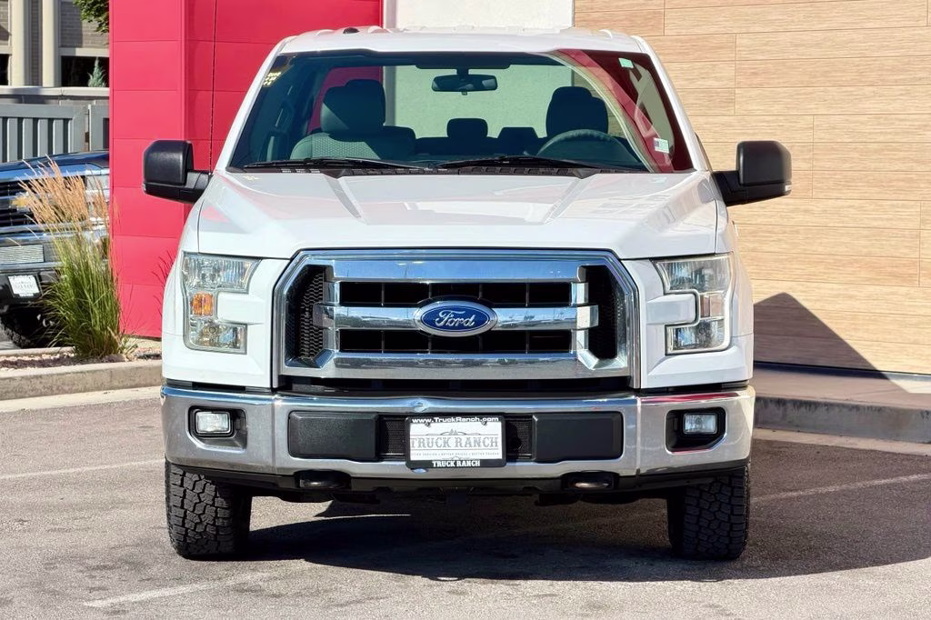 2015 White Ford F-150 XLT 4X4 Truck