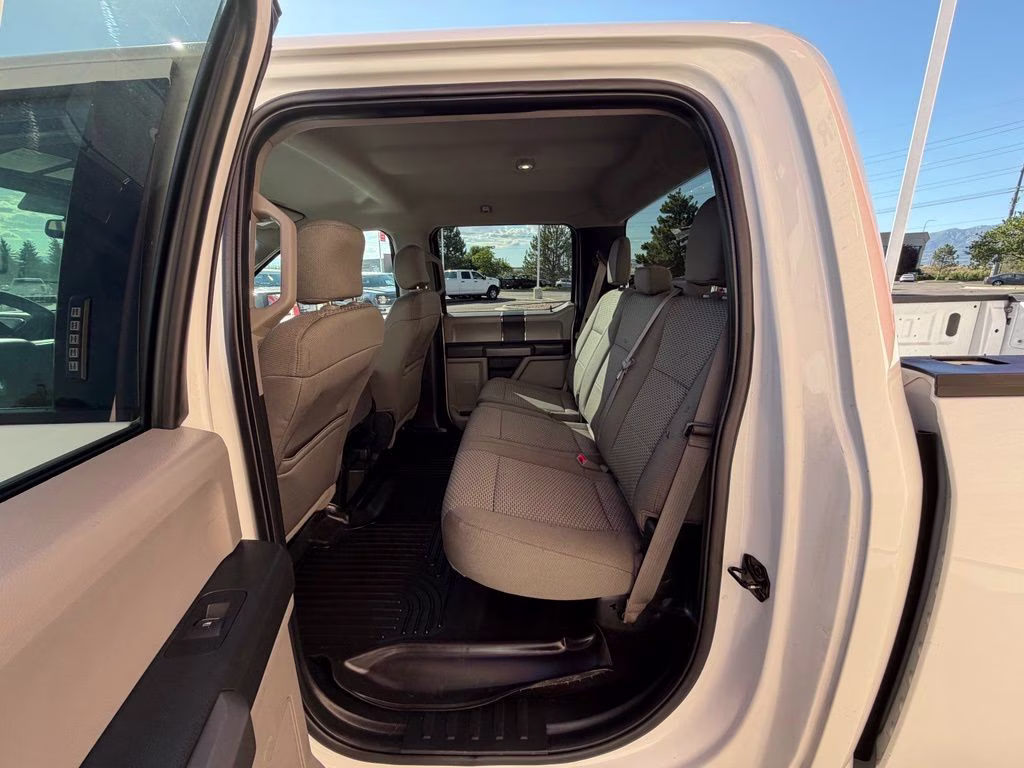 2015 White Ford F-150 XLT 4X4 Truck