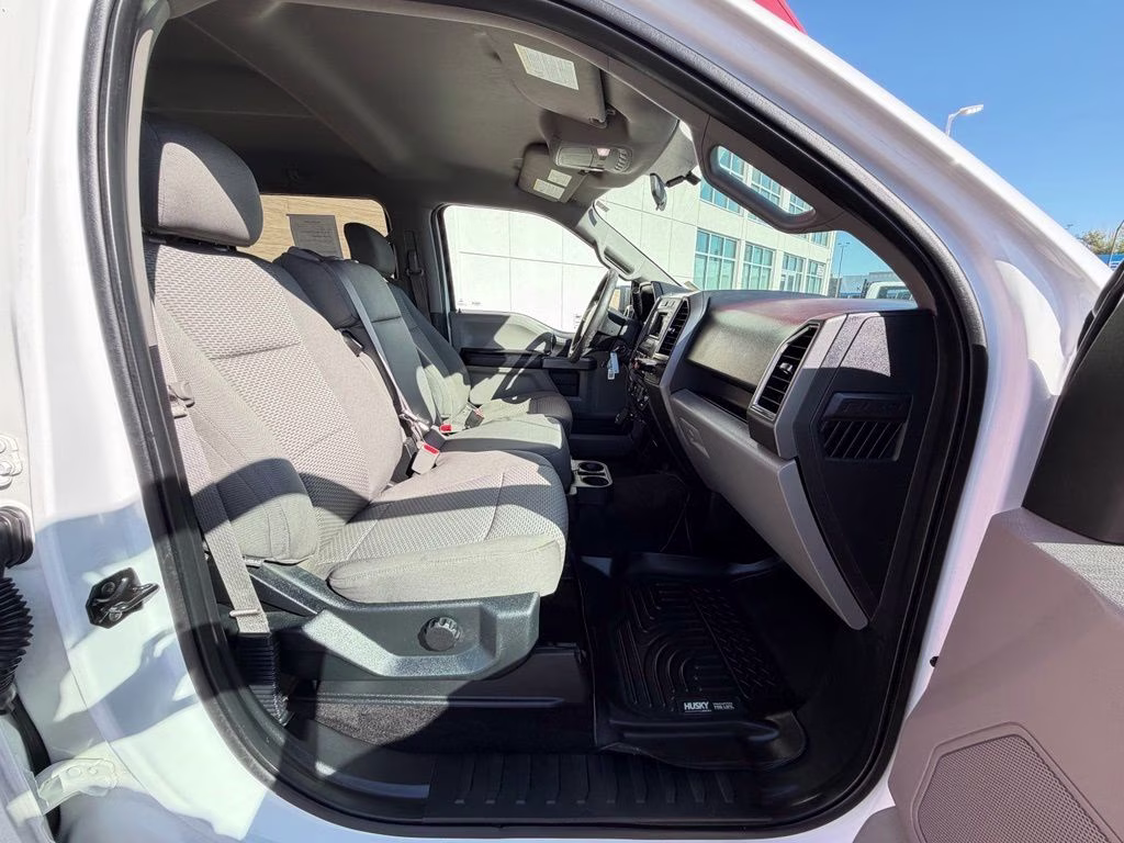 2015 White Ford F-150 XLT 4X4 Truck