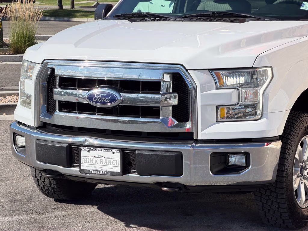2015 White Ford F-150 XLT 4X4 Truck