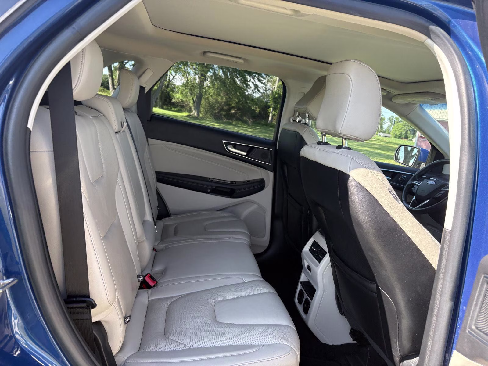 2020 Atlas Blue Ford Edge Titanium AWD SUV