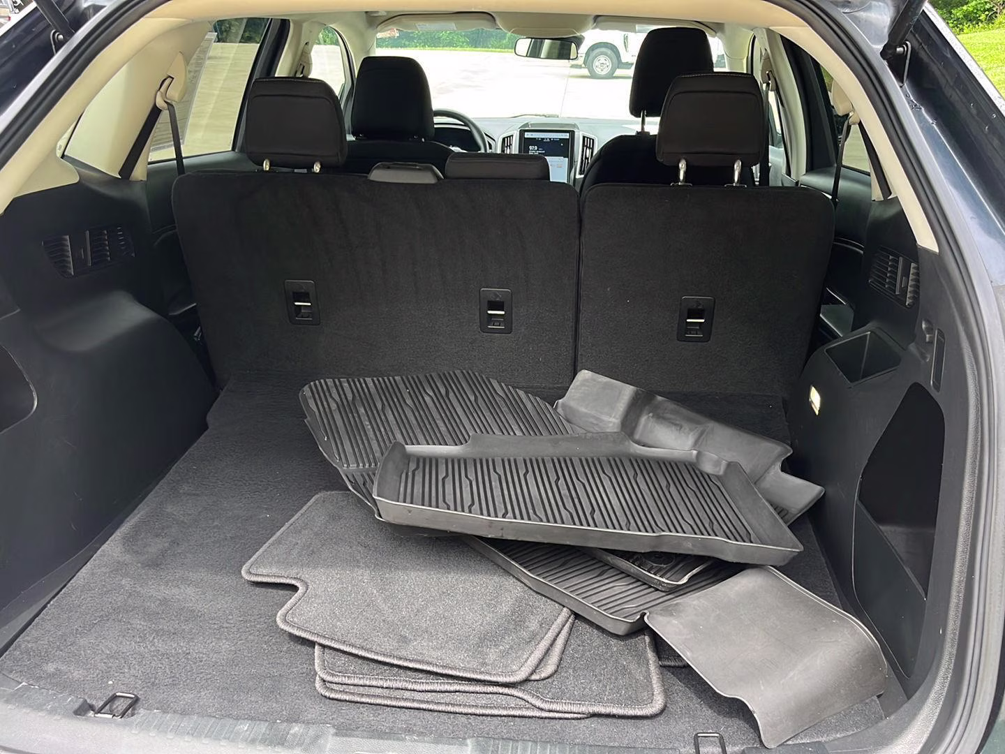 2024 Stone Blue Ford Edge SE AWD SUV