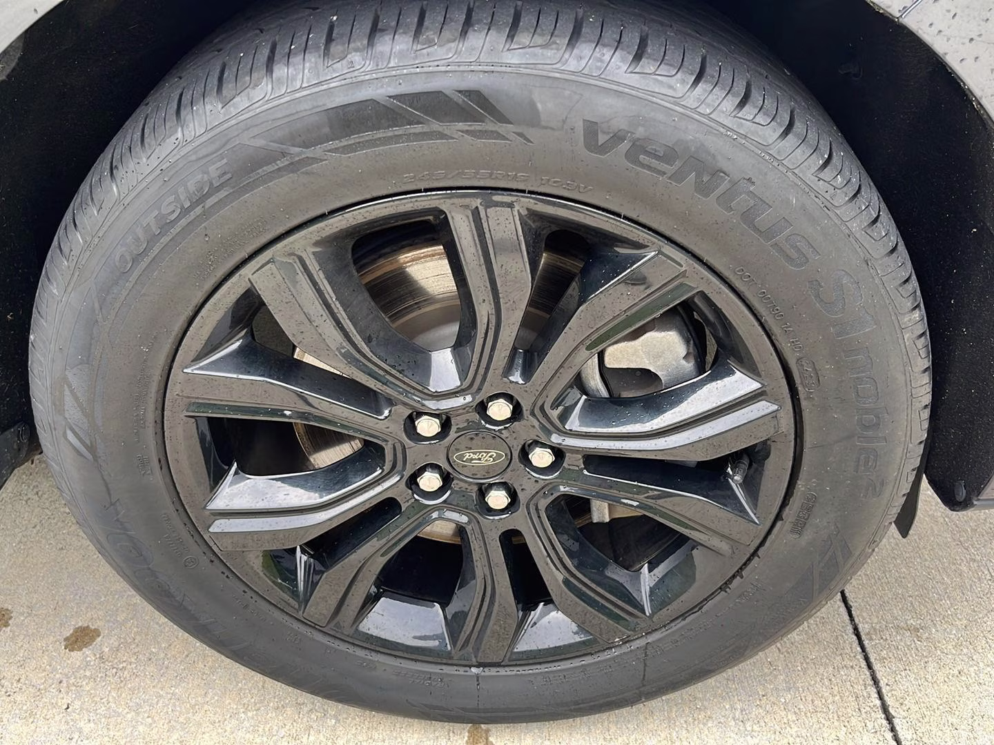 2024 Stone Blue Ford Edge SE AWD SUV