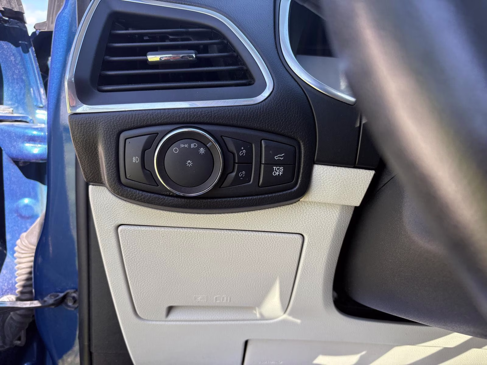 2020 Atlas Blue Ford Edge Titanium AWD SUV