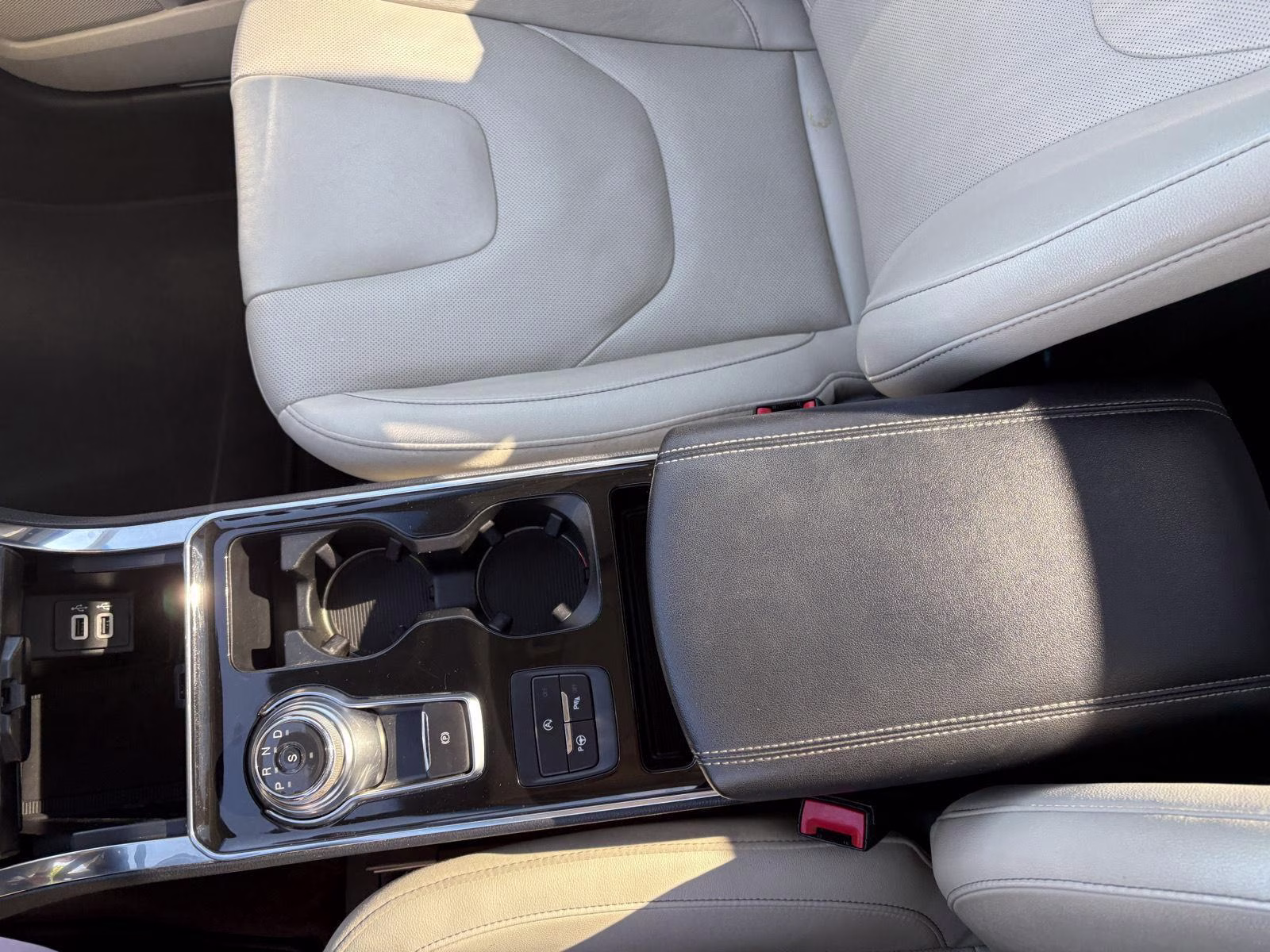 2020 Atlas Blue Ford Edge Titanium AWD SUV