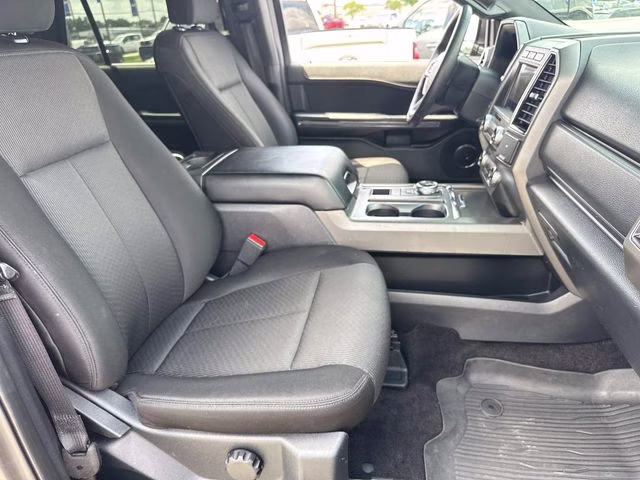 2020 Magnetic Ford Expedition XLT RWD SUV