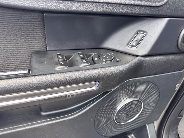 2020 Magnetic Ford Expedition XLT RWD SUV