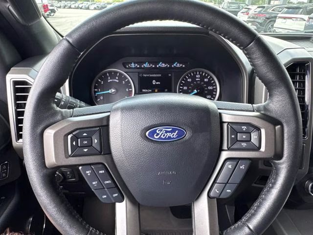 2020 Magnetic Ford Expedition XLT RWD SUV