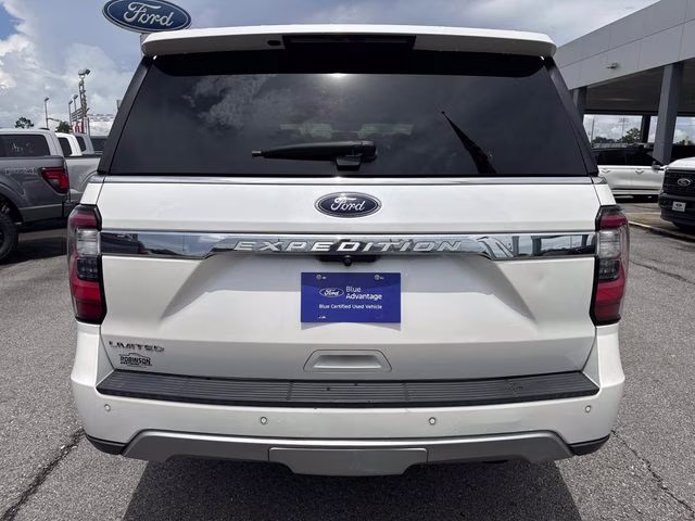 2019 White Platinum Clearcoat Metallic Ford Expedition Limited RWD SUV