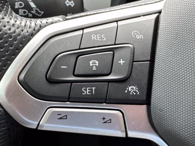 2022 Gray Volkswagen Atlas 3.6L V6 SEL Premium R-Line AWD SUV