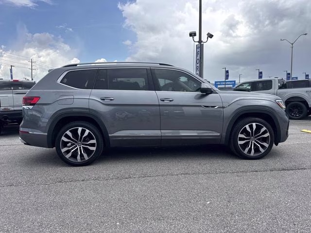 2022 Gray Volkswagen Atlas 3.6L V6 SEL Premium R-Line AWD SUV