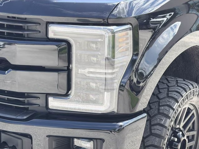 2019 Black Metallic Ford Super Duty F-350 SRW Lariat 4X4 Truck