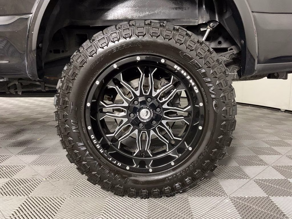 2017 Shadow Black Ford F-150 Platinum 4X4 Truck