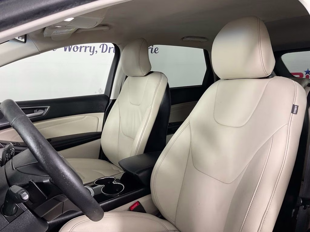 2018 Lightning Blue Metallic Ford Edge Titanium FWD SUV