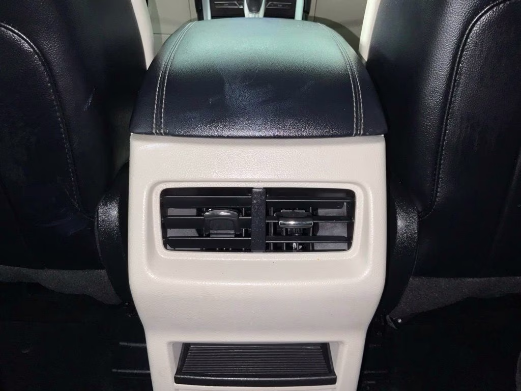 2018 Lightning Blue Metallic Ford Edge Titanium FWD SUV