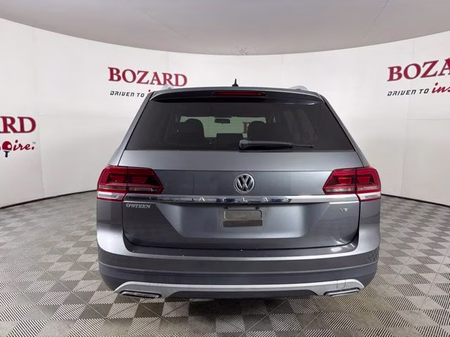 2018 Platinum Gray Metallic Volkswagen Atlas S FWD SUV
