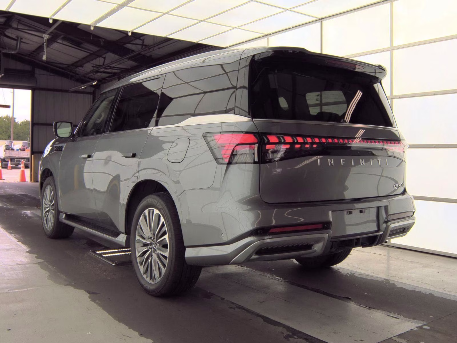 2025 Dynamic Metal INFINITI QX80 SENSORY 4X4 SUV