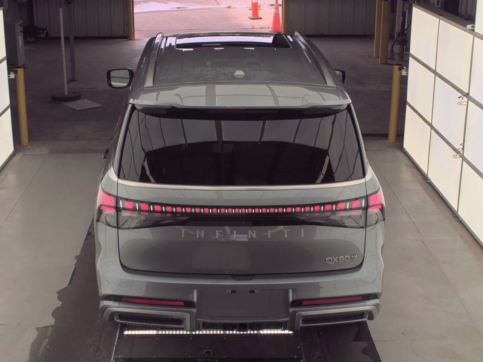 2025 Dynamic Metal INFINITI QX80 SENSORY 4X4 SUV