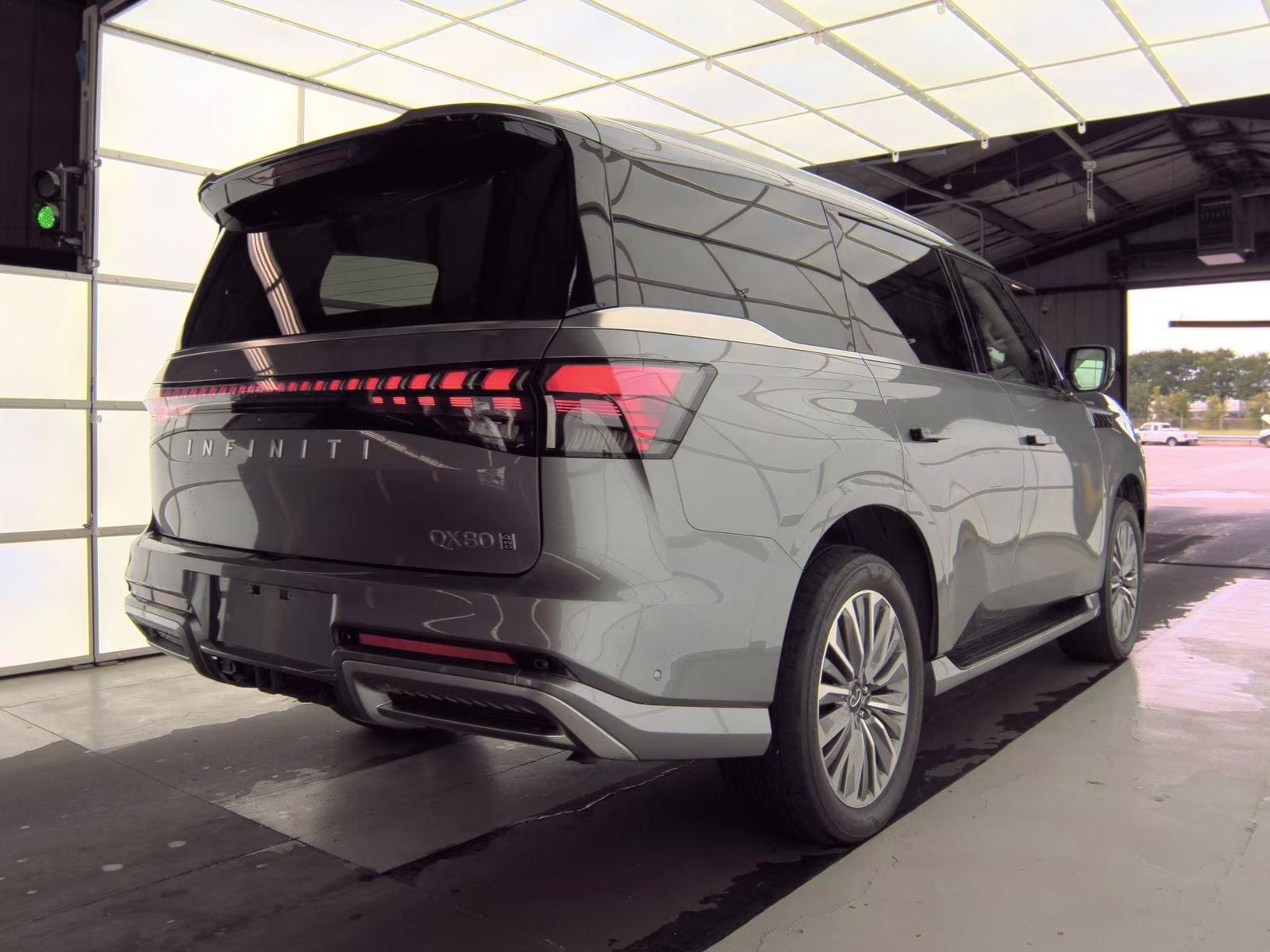 2025 Dynamic Metal INFINITI QX80 SENSORY 4X4 SUV