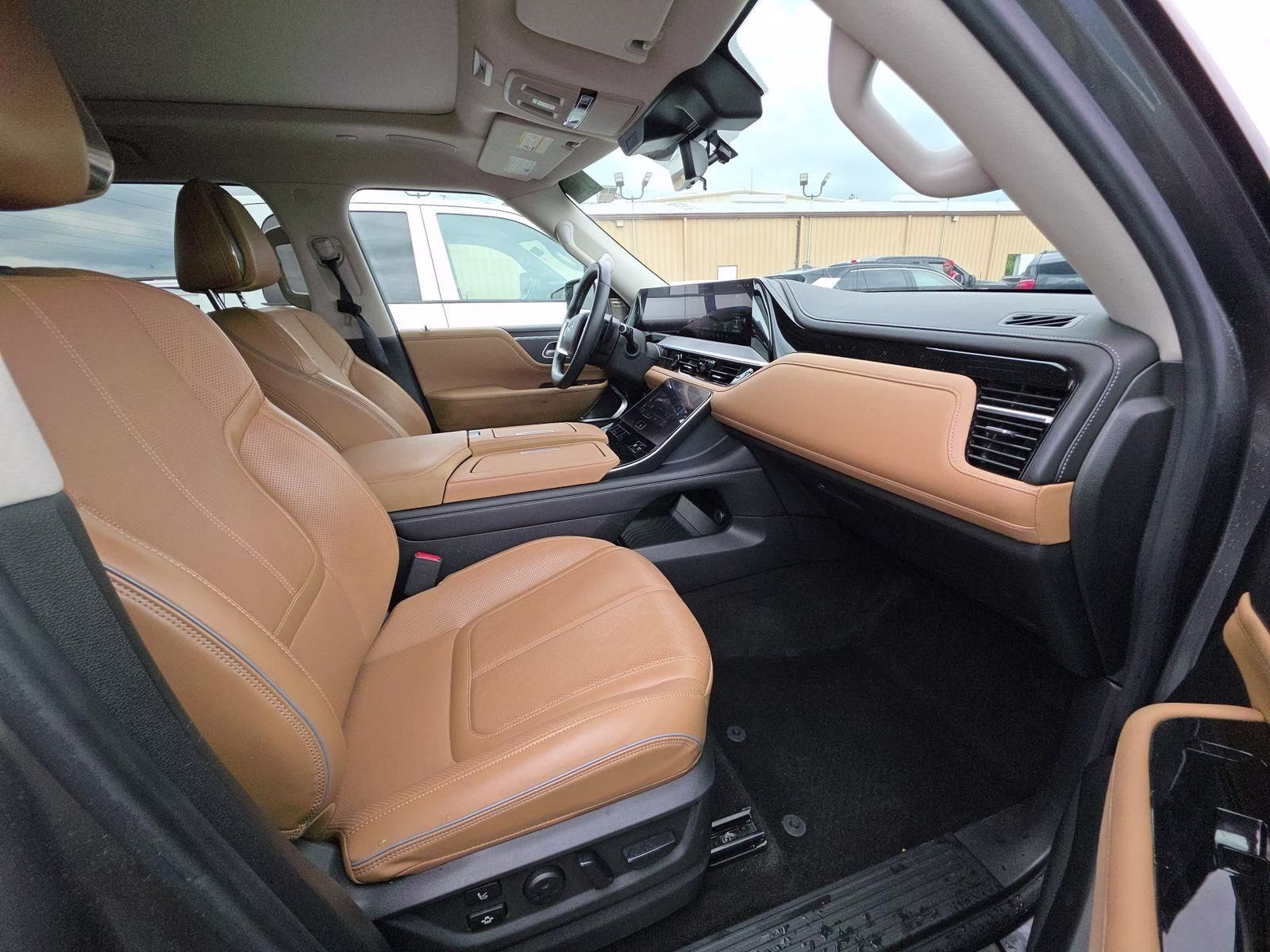 2025 Dynamic Metal INFINITI QX80 SENSORY 4X4 SUV
