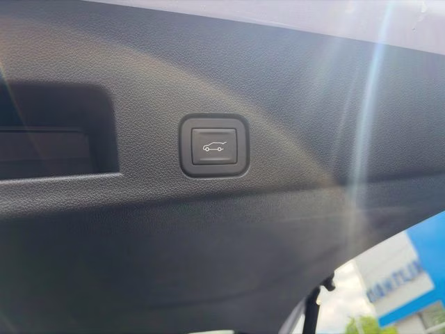 2026 Polar White Chevrolet Traverse LT AWD SUV