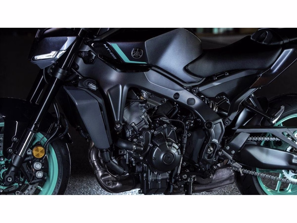 2024 Midnight Cyan Yamaha MT-09 Motorcycle