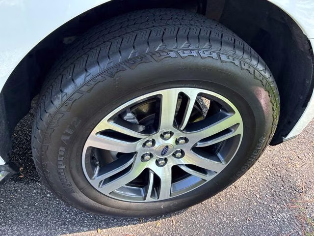 2022 Oxford White Ford Expedition Limited RWD SUV
